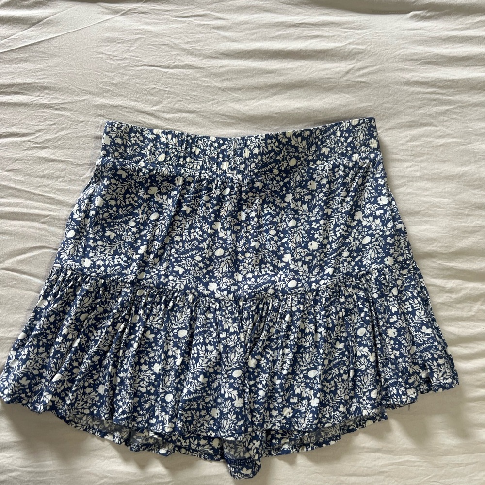 Potter's Pot Blue and White Floral Skirt